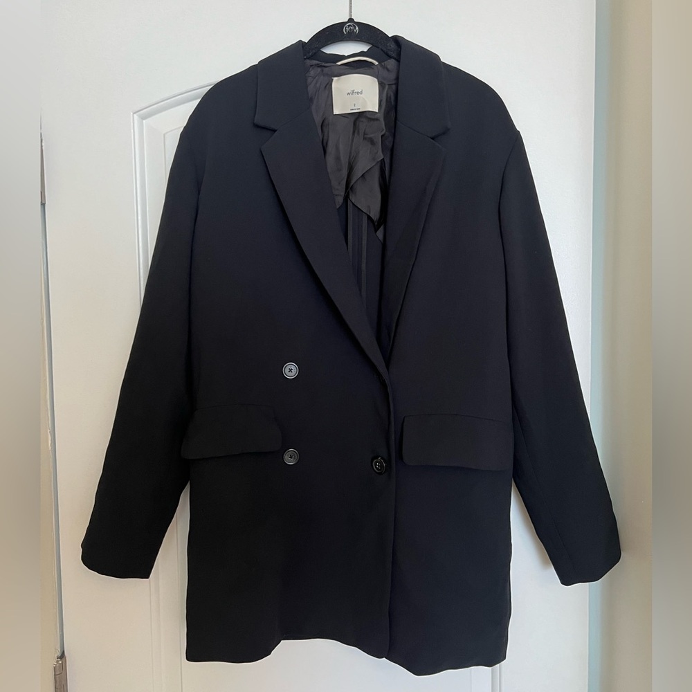 Wilfred Cherelle Blazer Black size 2 (fits like an oversized Medium)